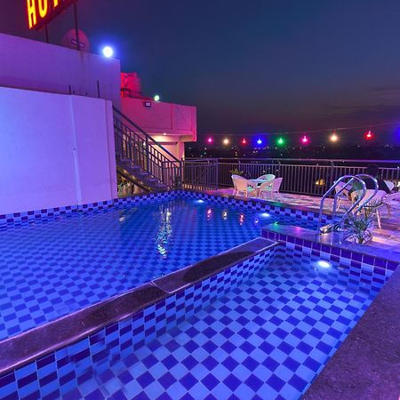 Hotel Remark Udaipur Exterior photo